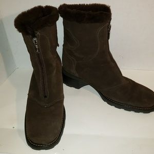 Aquatalia ($400) Brown winter boots suede fully li